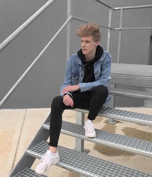 Boys so beautiful 5d863a77aed7f.jpg