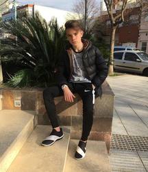 Boys so beautiful 5d863a81d2916.jpg