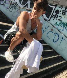 Boys so beautiful 5d863a9d99b2d.jpg