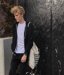 Boys so beautiful 5d863aa25119a.jpg