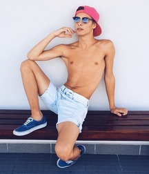City boys on vacation 5d87712e702a0.jpg