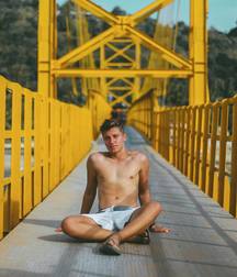 City boys on vacation 5d87713ea01ef.jpg