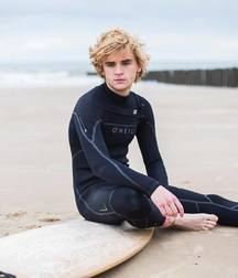 Surfer hotties 3 5d877dac632e5.jpg