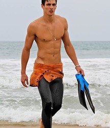 Surfer hotties 3 5d877db32ca9d.jpg