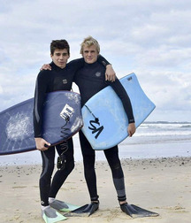 Surfer hotties 3 5d877dbebccff.jpg