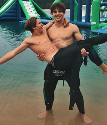 Surfer hotties 3 5d877dde962a5.jpg