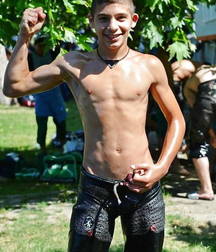 Pretty boys in town 5d8b6f38531ec.jpg