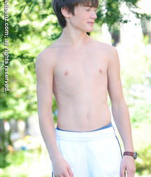 Shirtless bois 5d8b70385dbf5.jpg