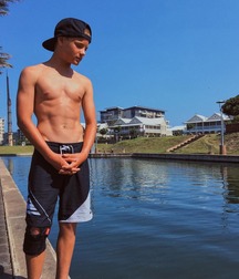Shirtless bois 5d8b7059e954c.jpg