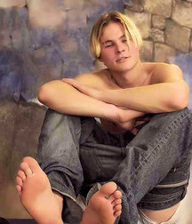 Barefoot twinks 7 5d8bd8e890f90.jpg
