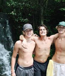 Highschool hotties 3 5d8cb3e13ae25.jpg