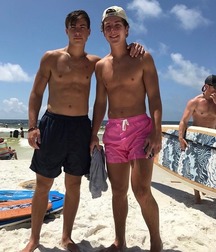 Boys and heros 5d8d51695c92a.jpg