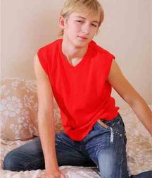 Blonde boy Arkadi 5d8e8af34cdb5.jpg