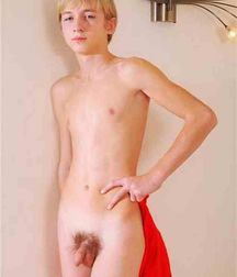 Blonde boy Arkadi 5d8e8b82863de.jpg