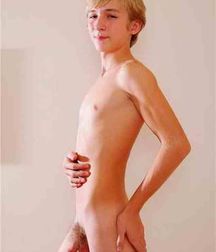 Blonde boy Arkadi 5d8e8bd597906.jpg