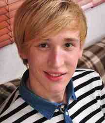 Blonde sweden boy Karson 5d8f6b67bebec.jpg