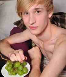 Blonde sweden boy Karson 5d8f6ba276f5d.jpg