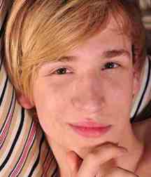 Blonde sweden boy Karson 5d8f6bbfdd10b.jpg
