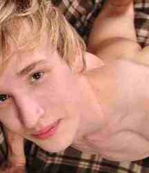 Blonde sweden boy Karson 5d8f6c06042c2.jpg