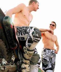 Motocross boys 5d8fc9885be3e.jpg