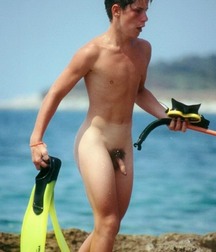 Nude and sexy boys 5d8ff494e39d9.jpg
