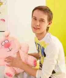 Johnny and his bunny 5d91254e0b926.jpg