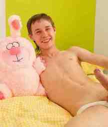 Johnny and his bunny 5d9125b3def5d.jpg