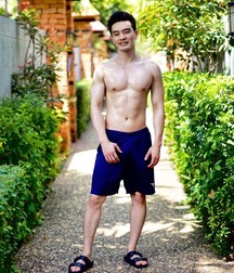 Handsome beauties 5d92297772360.jpg