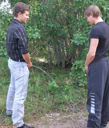 Boys pissing 6 5d92850248cca.jpg