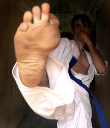 Boy fighters 5d9bad1932fac.jpg