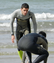Divers and surfers 5d9c8029680ca.jpg