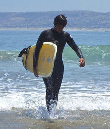 Divers and surfers 5d9c805566fff.jpg