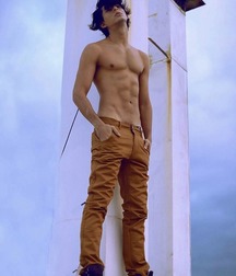 Boy beauties 9 5d9c83e08e3cc.jpg