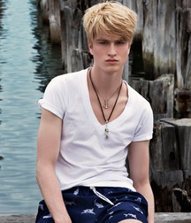 Boy beauties in shorts 5d9ca373d97e8.jpg