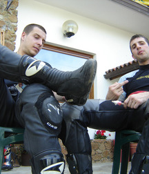 Serving the alpha boys 5d9cb481d86e9.jpg