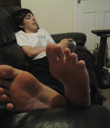 Serving the alpha boys 5d9cb4b0005ad.jpg