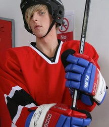 Jamie plays hockey 5d9f8e537c0f0.jpg
