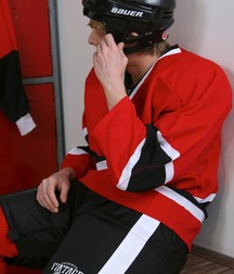 Jamie plays hockey 5d9f8e5ba5f46.jpg