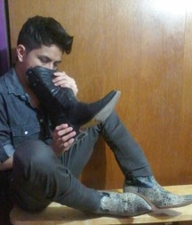 Boot and cowboys 5da0b18240ecd.jpg