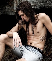 Long hair sexy beauties 5da2244fd2611.jpg