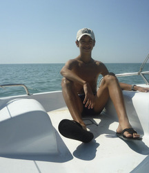 Beauties and sportsboys 5da4911286b4a.jpg