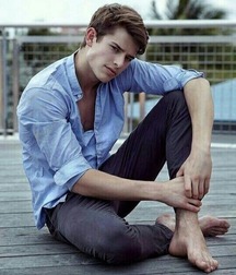 Barefoot and flip flops 2 5da4bdfaf36a1.jpg