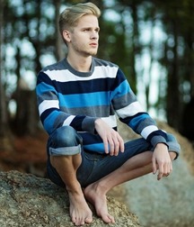 Barefoot and flip flops 2 5da4be33144f3.jpg
