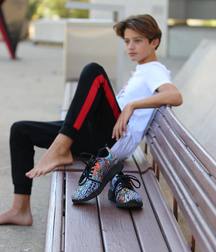 Boy candies 5da508d962c12.jpg