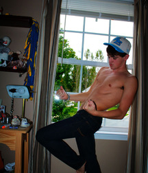 Twinks and abs 5da5aff40124e.jpg