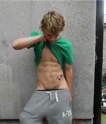 Twinks and abs 5da5aff7df5ad.jpg