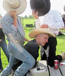 Hot Cowboys 5da62ffa2931f.jpg