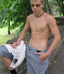 Blonde Borja 5da8864dddda2.jpg