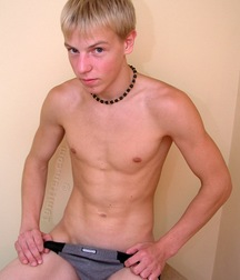 Blonde Borja 5da8865782289.jpg