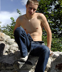 Pol 5daaeaa078586.jpg